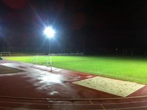 Rhinelanderstadion bei Flutlicht